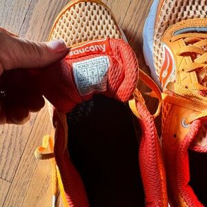 Saucony Women's Orange Athletic Shoes Sz 10 Excellent condition